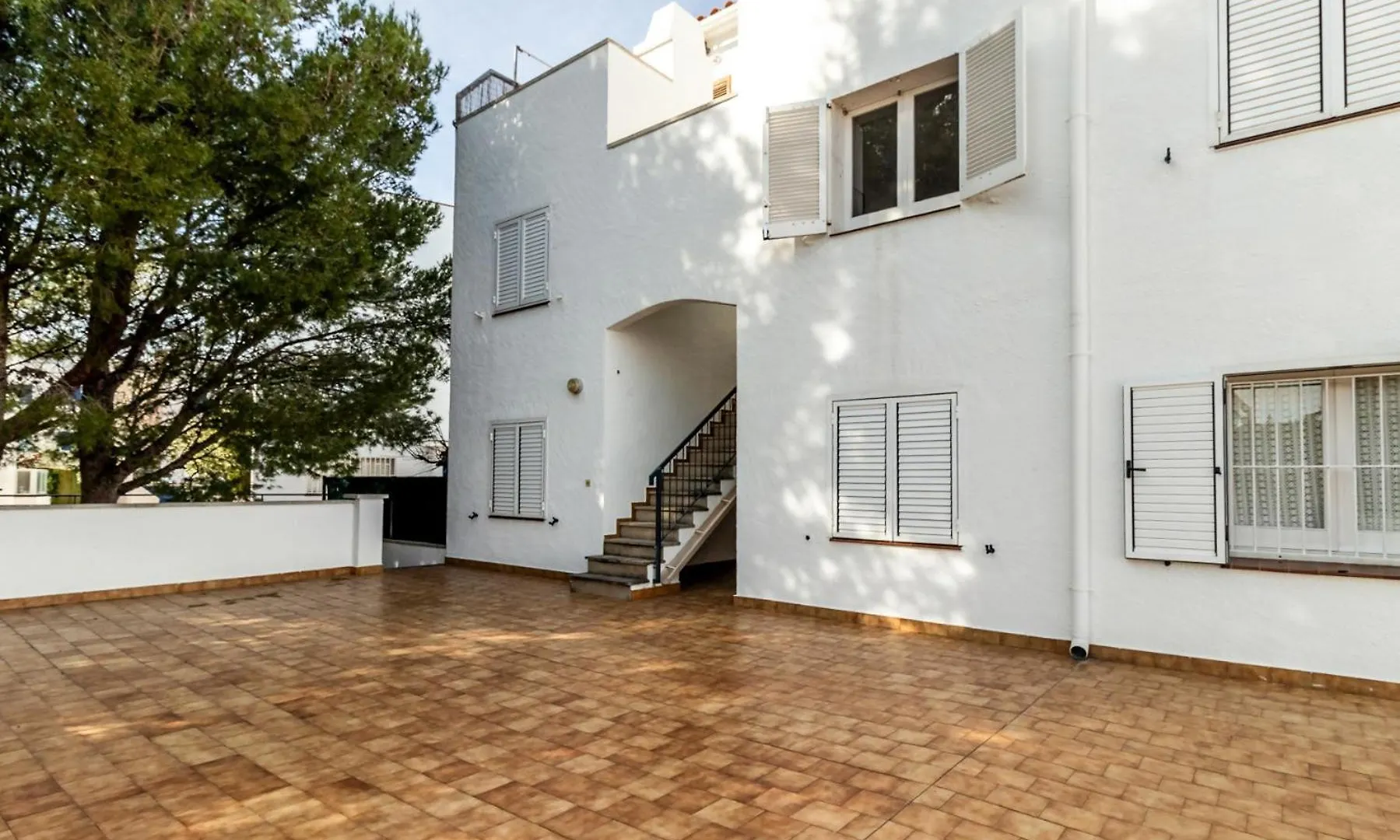Apartment Sant Carles 25 Apartamento Con Terraza Llanca Spain
